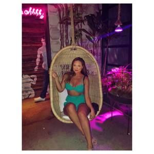 Meet your Posher, Avery